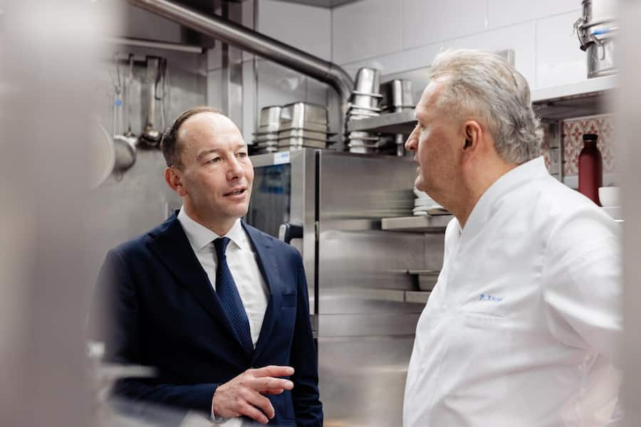 Direktor Mark Jacob, Küchenchef Peter Knogl, Grand Hotel Les Trois Rois, Basel, BS. 17. Oktober 2024. Copyright: Roy Matter