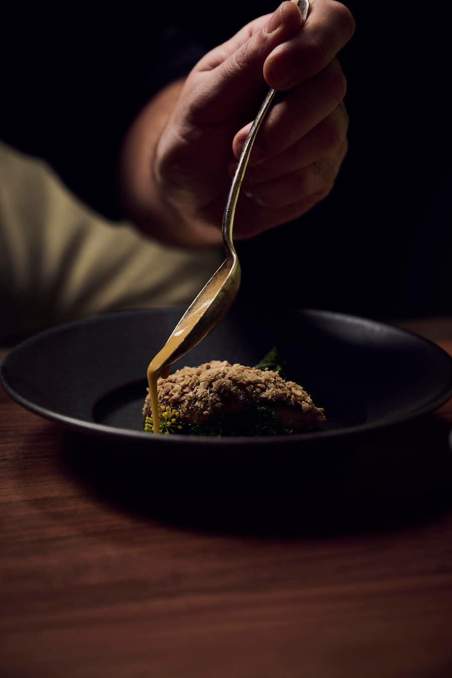 Gericht: Gebratene Wachtel mit Grünkohl und Albuféra-Sauce.