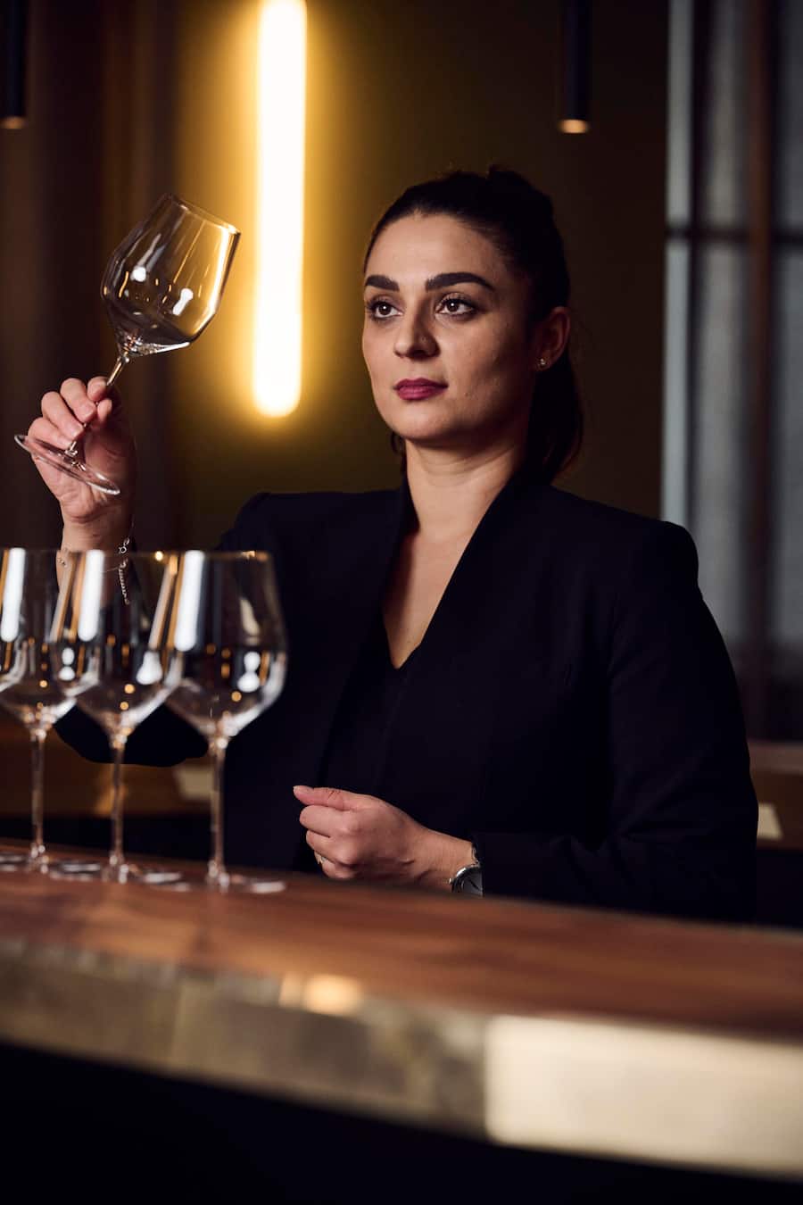 Florentina Birlo ist Gastgeberin und Sommelière am «Counter».