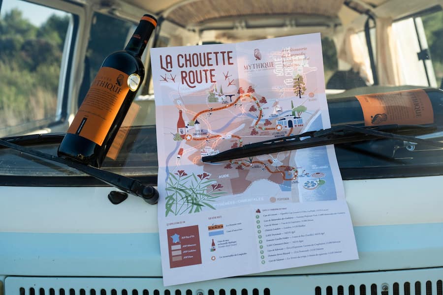 Rundfahrt im historischen VW Bus durch die Weinberge von Peyremale