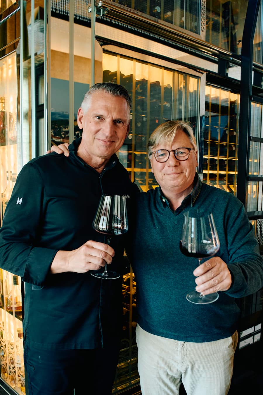 Starchef Heiko Nieder & Kultwinzer Peter Sisseck (v.l.).