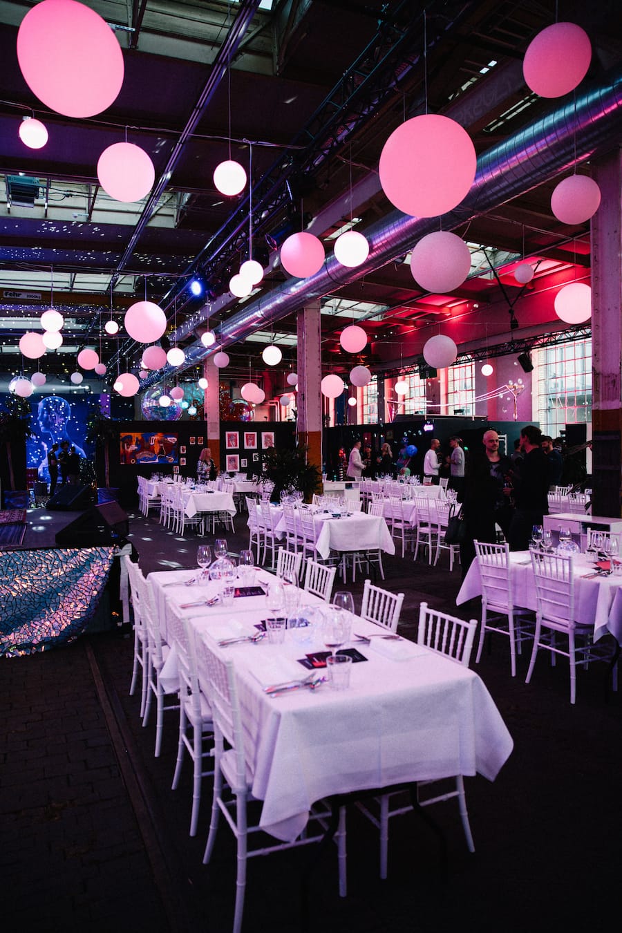 The Other Ende of the Universe