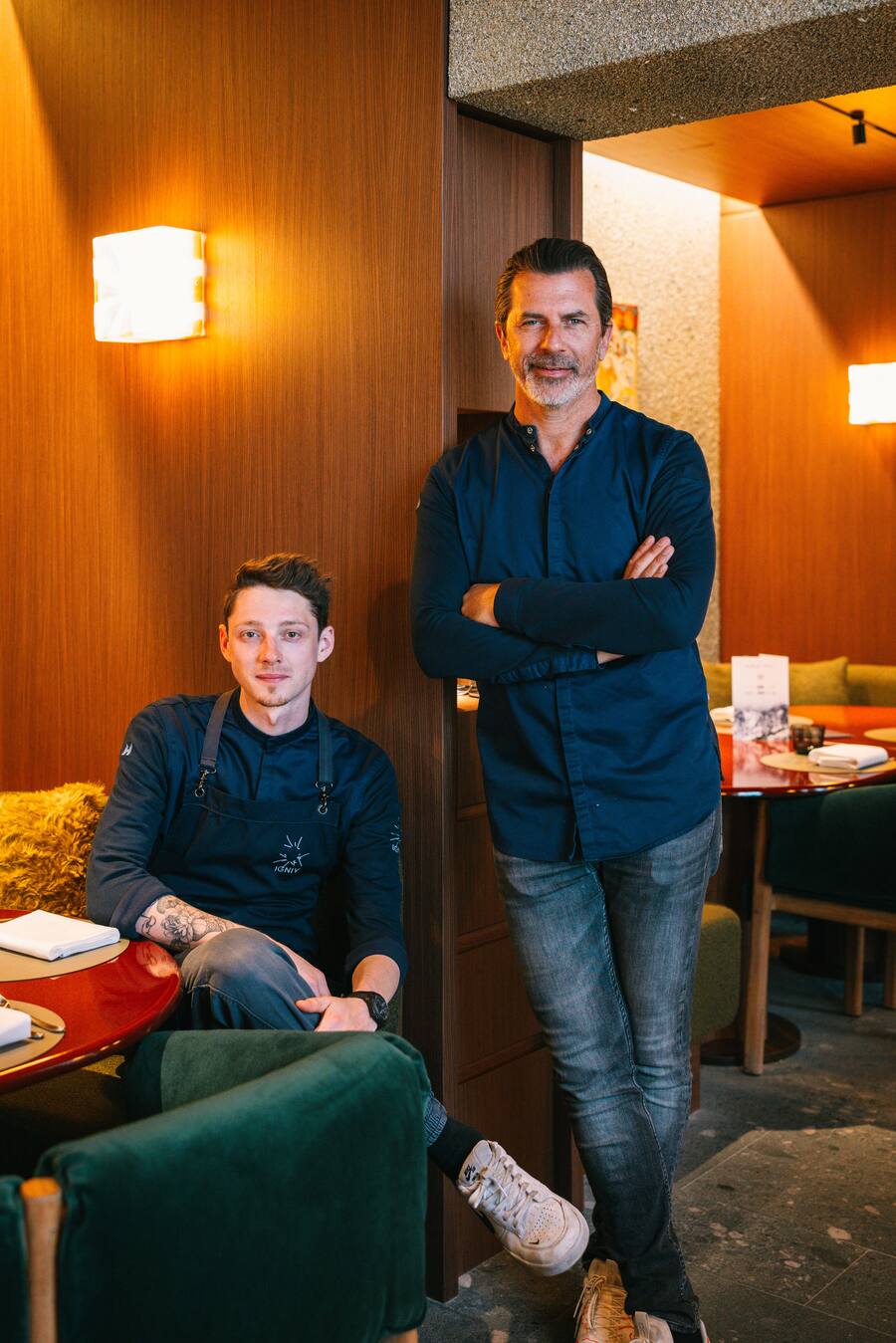 Sie bürgen für Sharing-Food der Extraklasse: «Igniv»-Küchenchef Valentin Sträuli (l.) mit seinem Mentor Andreas Caminada.