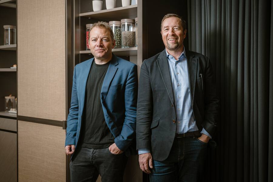 Dominique Niederhauser, Nespresso Coffee Ambassador Manager, and Nicolas Delteil, General Manager Nespresso Switzerland during the Gourmet Weeks event by Nespresso on 28 April 2025 in Romont. (© Gabriel Monnet)