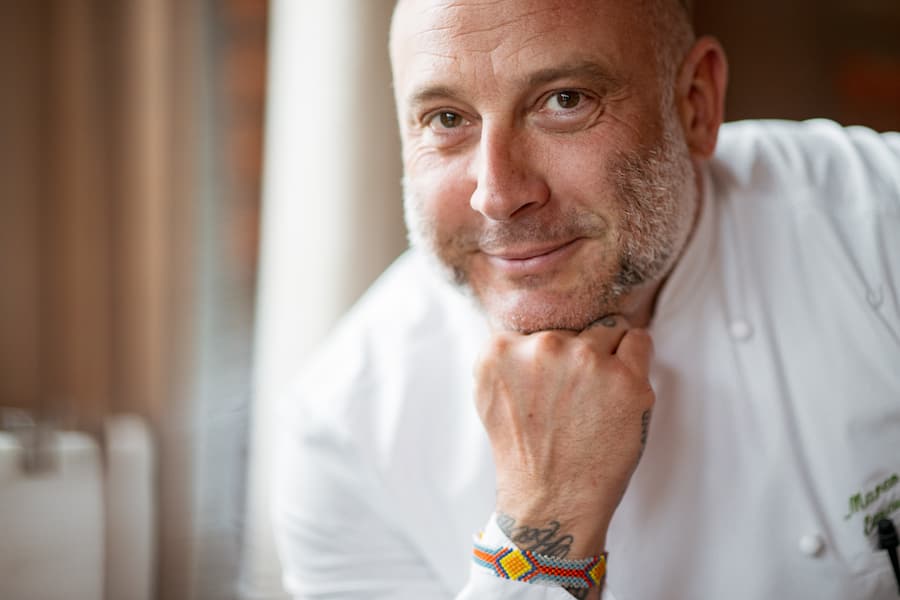 Ist eben auch ein Künstler in der Küche: Starchef Marco Ortolani.