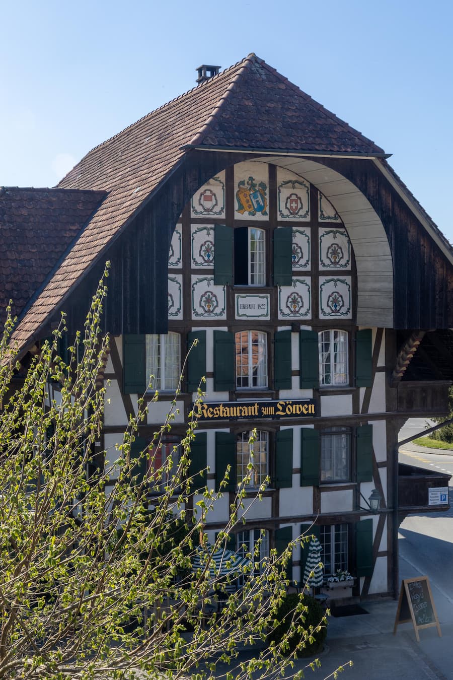 Jonas Ingold, Restaurant Zum Löwen in Messen Be Wasser Fotografiert am 11.04.2025