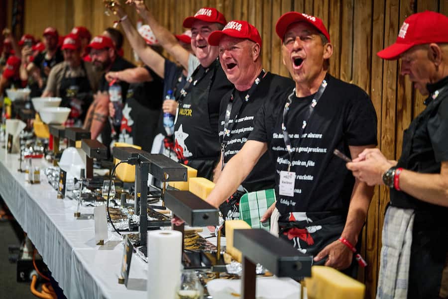 Martigny, le 5 avril 2025record mondial de la Raclette en présence de Eddy Baillifard ambassadeur du raclette AOP Valais © sedrik nemeth