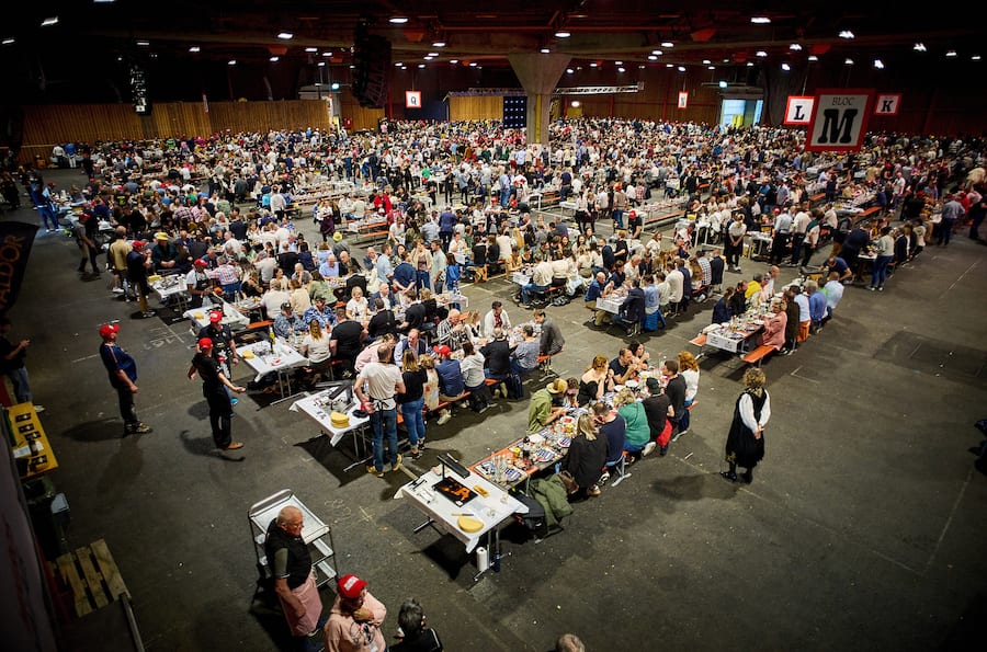 Martigny, le 5 avril 2025record mondial de la Raclette en présence de Eddy Baillifard ambassadeur du raclette AOP Valais © sedrik nemeth