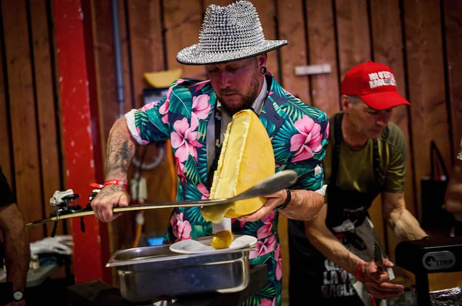 Martigny, le 5 avril 2025record mondial de la Raclette en présence de Eddy Baillifard ambassadeur du raclette AOP Valais © sedrik nemeth