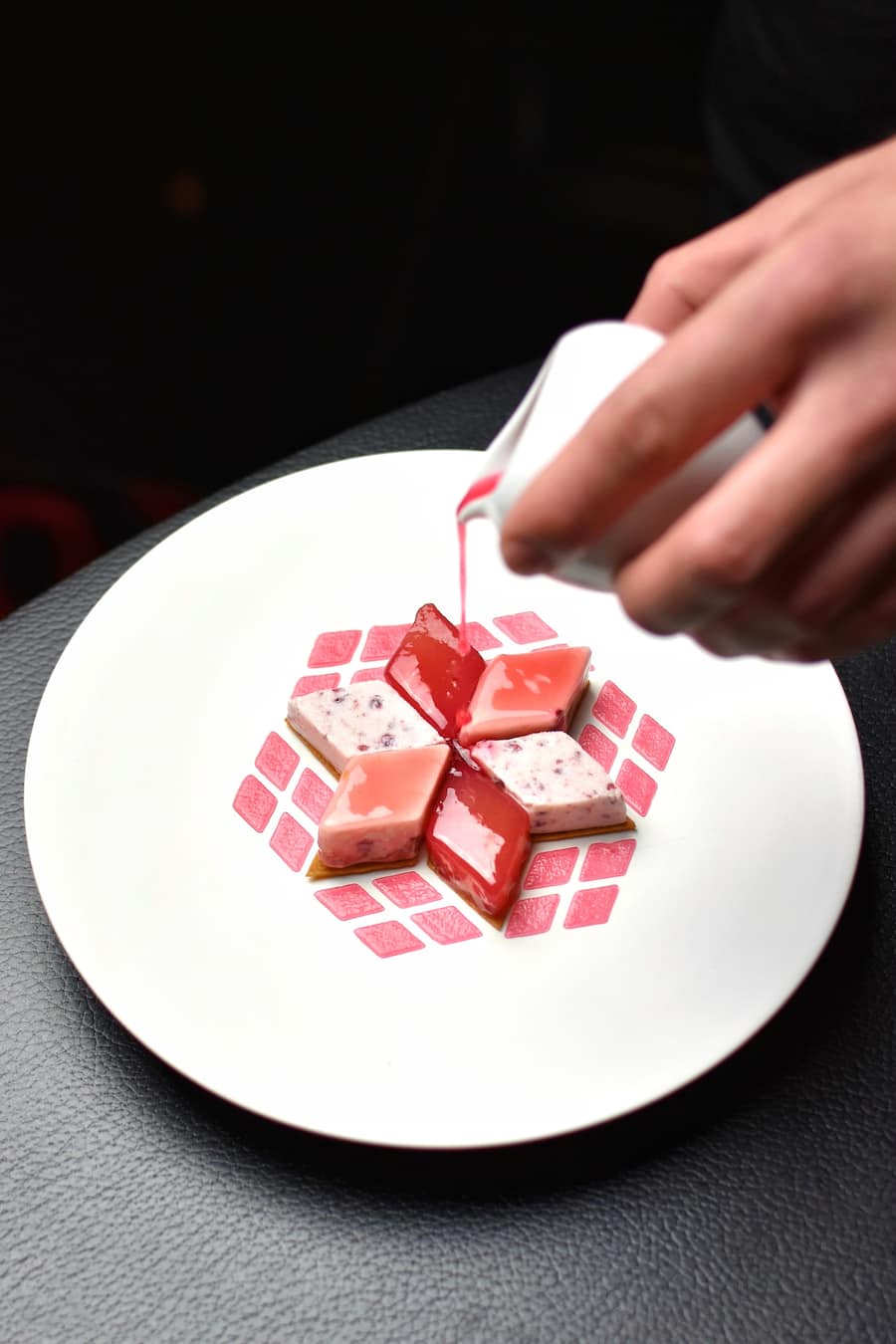 titouan-claudet-the-woodward-dessert-à-l-assiette-geneve