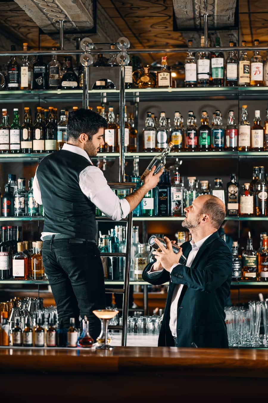 Die Bar des «Widder» ist auch für ihre Whiskyauswahl weit über die Schweizer Grenzen hinaus bekannt.