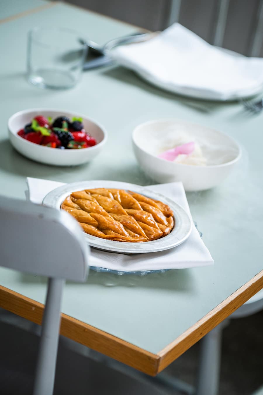 Gül 2021:Baklava mit Pistazien-Frangipan aus meiner Heimat, Vanillcreme, Earl Grey Eis