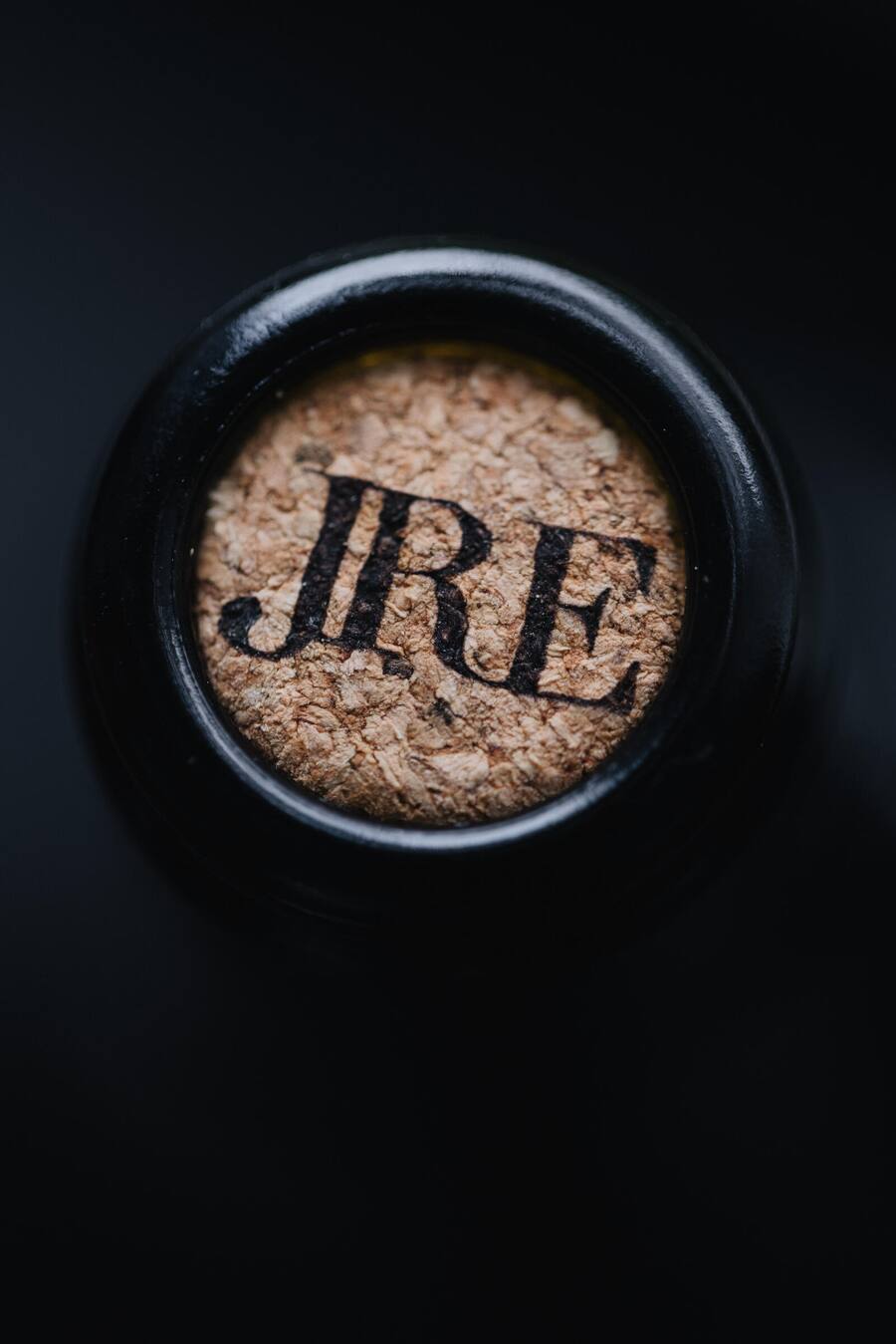 Etikettentaufe des JRE-Sauvignon Blanc im Weingut Krebs & Steiner, Weingut Krebs & Steiner, Untergasse 22, 2514 Ligerz, 5. Mai 2025, Copyright Roy Matter