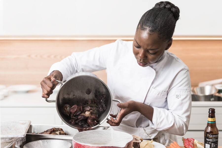 GAULTMILLAU-CHANNEL-GENEVE-AFRICANISANT-EASTWEST-HOTEL