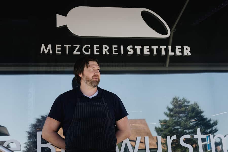 Martin Stettler, Bratwurstmanufaktur Stettler in Schüpfen, Metzgerei Stettler, Bergackerweg 1, 3054 Schüpfen, 14. Mai 2025, Copyright Roy Matter