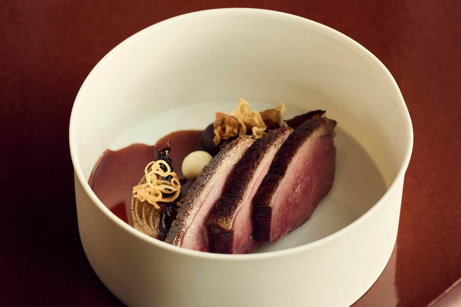 Ente mit BBQ-Jus by Valentin Sträuli, «Igniv by Caminada», Andermatt.
