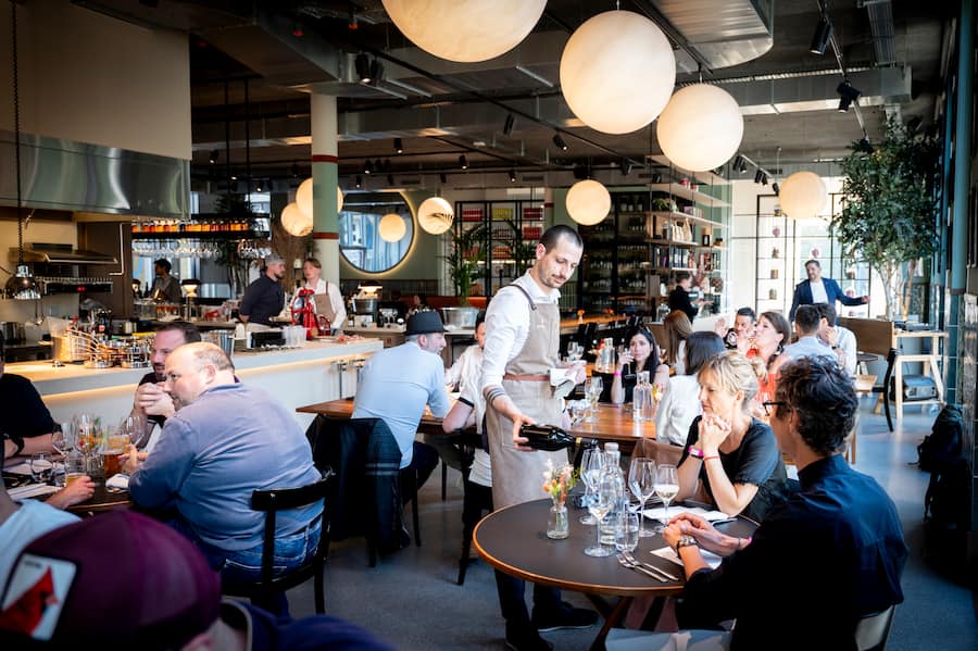 15.05.2025 - Bussigny - Resto Qoqa Ò Stamm Ò chefs - Qchef X Fabio Toffolon & Dominik SatoÊLes Chefs du Chedi Ð The Japanese - 2 toiles Michelin.Photo Darrin Vanselow pour G&M magazine / lÕillustre 2025