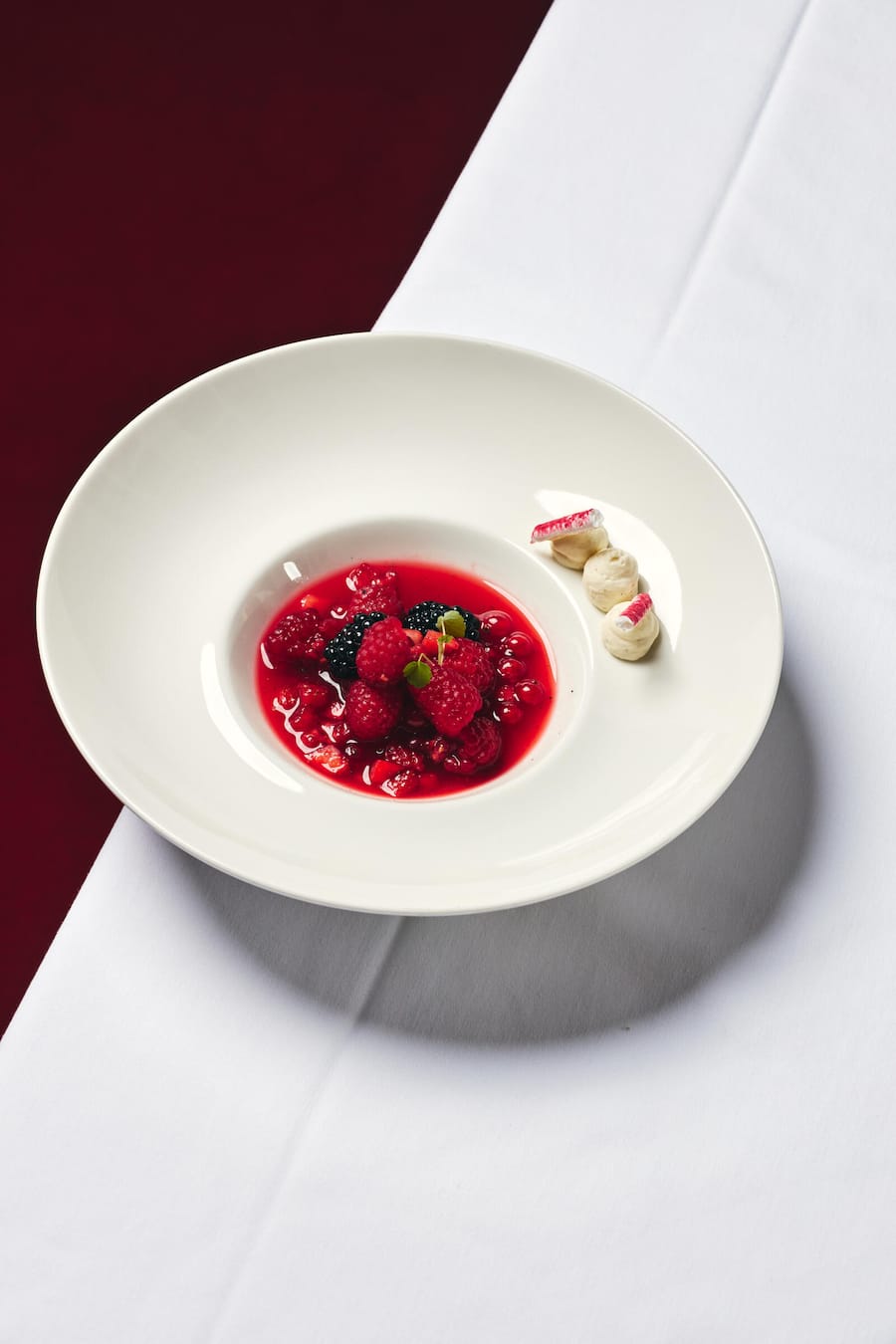 Süppchen von roten Beeren