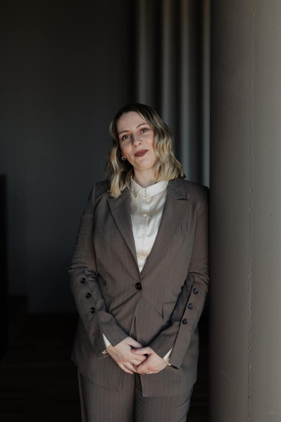 Gastgeberin Vivien Marinkas, Portrait Uma Tower Restaurant, 03. März 2025, Uma Tower Restaurant in Bern, Copyright Roy Matter Uma Tower, Ostermundigen, BE, 03/2025