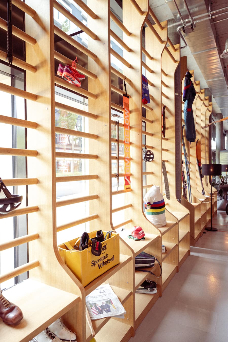 GMC 2025 - 25 Hours Hotel Zürich West eröffnet Pool, Spritz-Bar und neues Konzept Ribelli