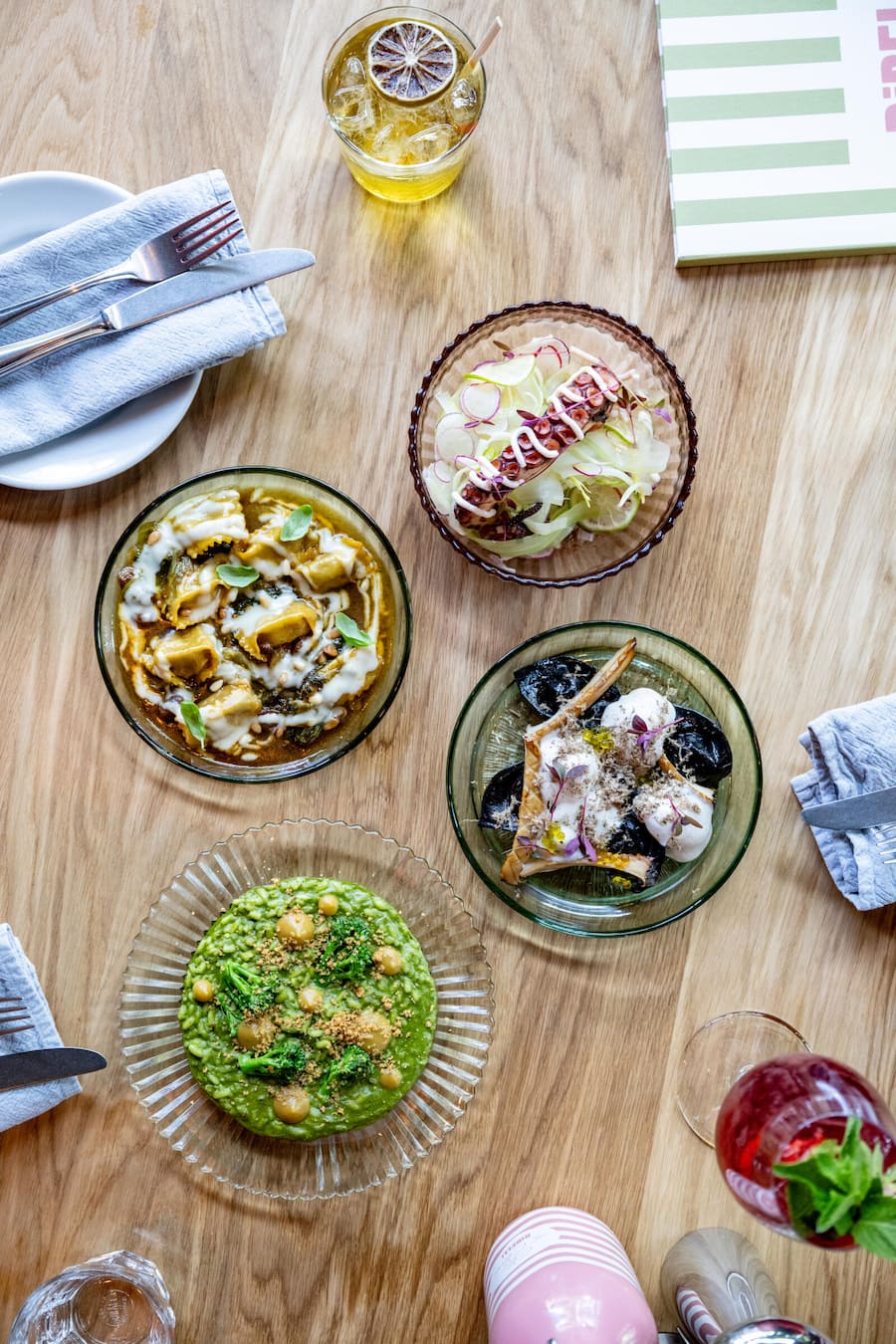 GMC 2025 - 25 Hours Hotel Zürich West eröffnet Pool, Spritz-Bar und neues Konzept Ribelli. einige Gerichte der neuen Ribelli-Karte