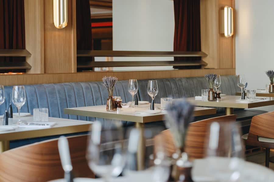 Brasserie Savoy - Mandarin Oriental Savoy Zurich - Hotel des Jahres 2025 - Sommer 2024 - Copyright Olivia Pulver