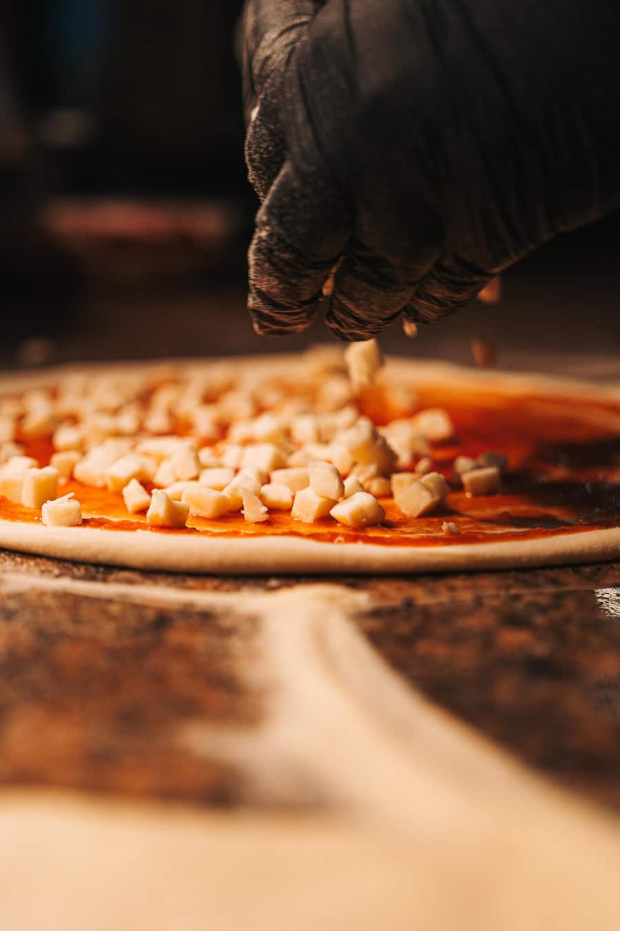 Pizza Margherita Rezept von Santa-Lucia-Executive Chef Javaid Mohammad