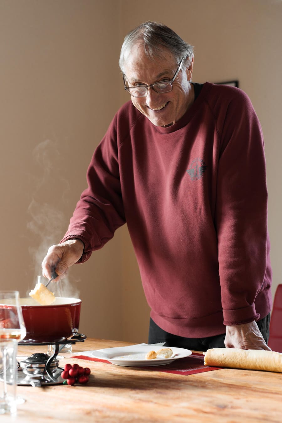Boeni tranchiert: Fondue von Rolf Beeler, Maître Fromager - Mellingen - November 2023 - Copyright Olivia Pulver