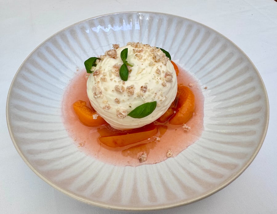 GAULTMILLAU-CHANNEL-GENEVE-CAROUGE-BISTROT-DU-LION-DOR