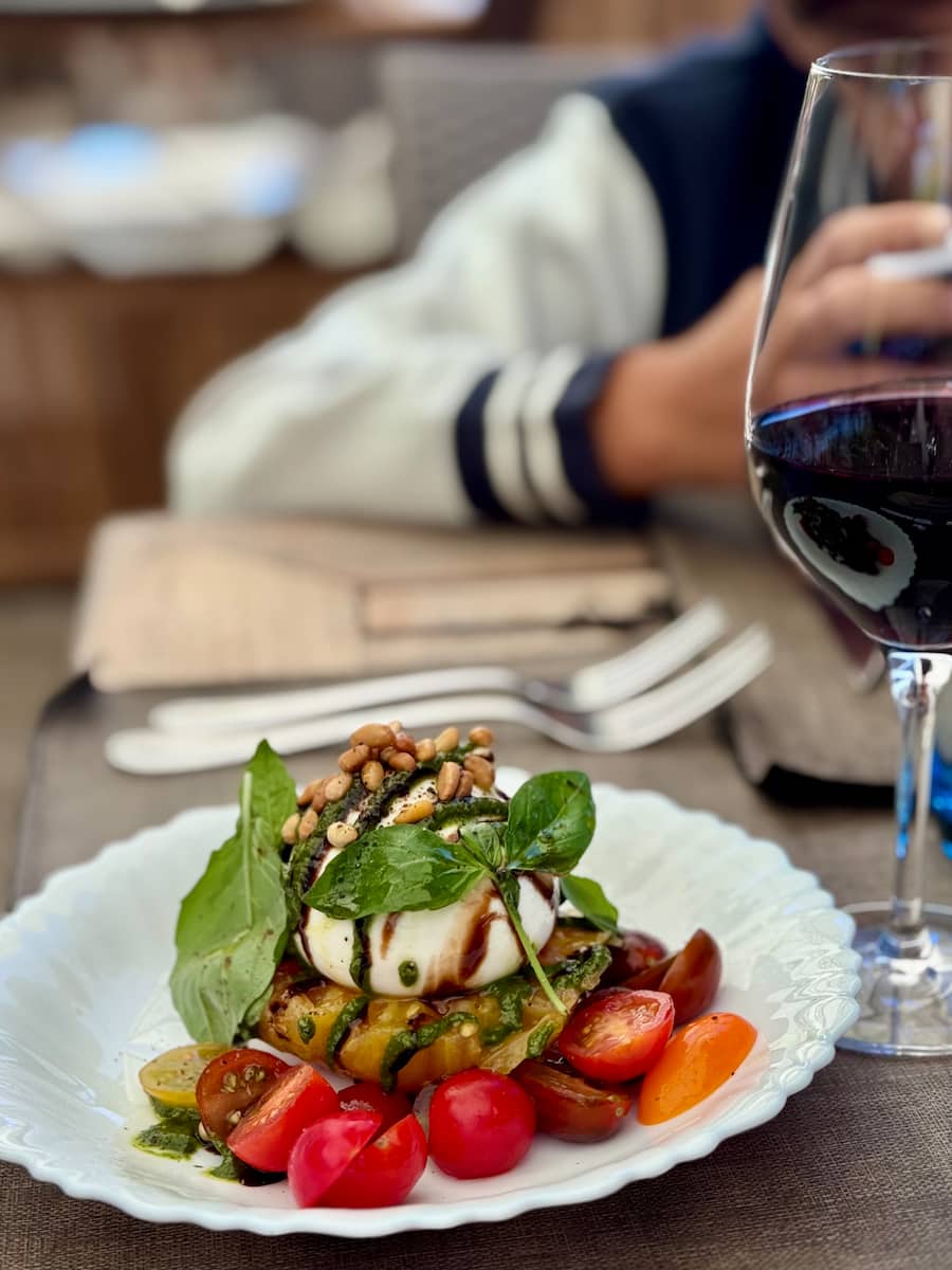 GAULTMILLAU-CHANNEL-GENEVE-MEINIER-AUBERGE-DU-CHEVAL-BLANC