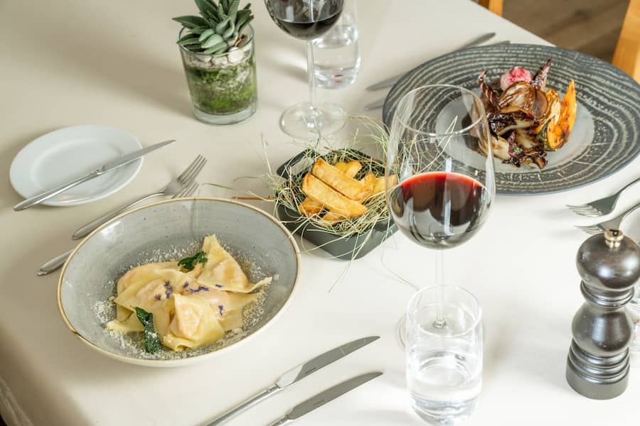 Muottas Muragl restaurant avec vue aux Grisons