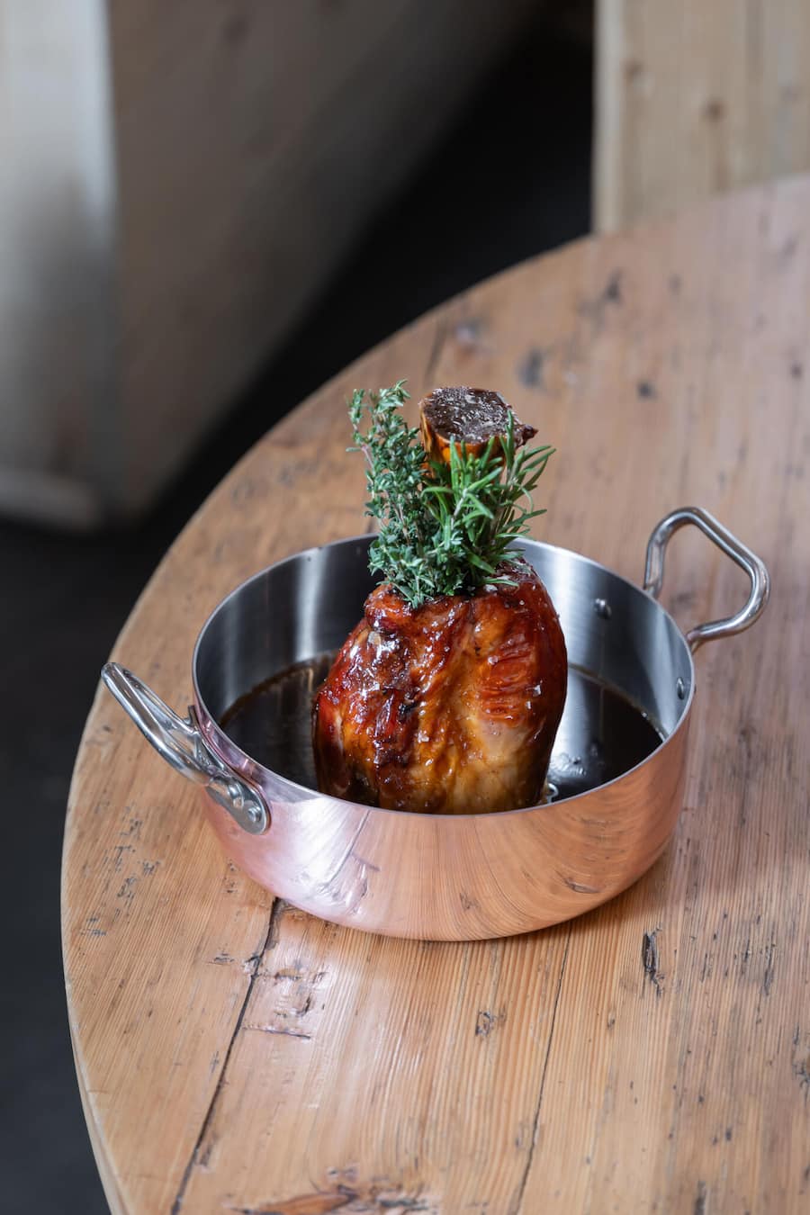 Wird wohl schmerzlich vermisst werden: Pietro Spottis 16 Stunden geschmorte Kalbshaxe.