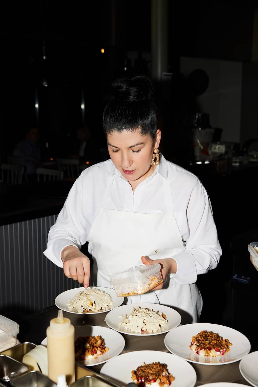 Elif Oskan, Kââchin, Gastrounternehmerin, Stadtzâºrcherin mit tâºrkischen Wurzeln. Mitinhaberin der Restaurants Gâºl, Gâºl Express und Rosi.