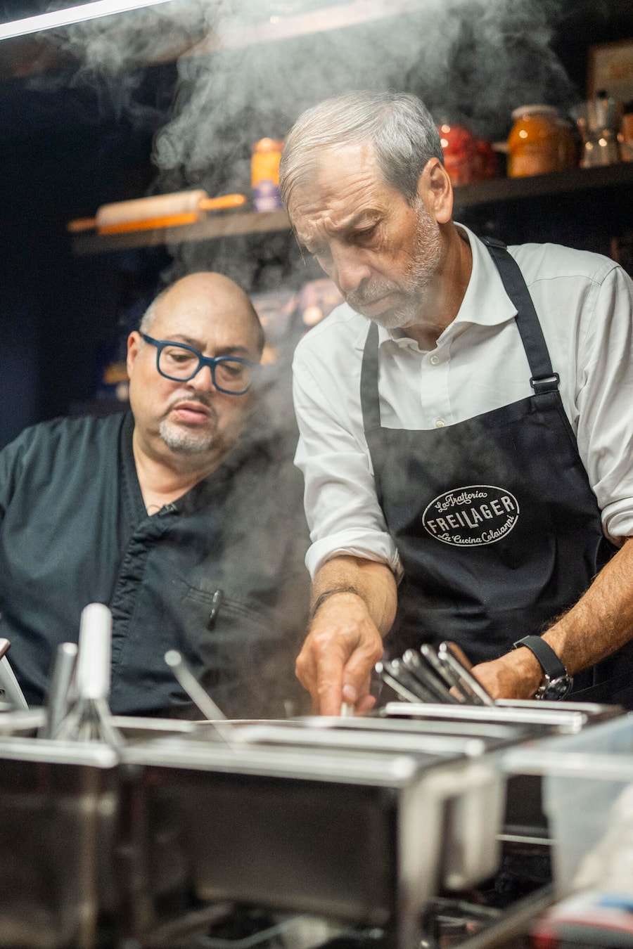 10.09.2025; Zürich: GMC - Cornèrcard Kochkurs bei Antonio Colaianni im Restaurant Freilager; Cornèrcard-CEO Alessandro Serralvo kocht gemeinsam mit Antonio Colaiani im Rahmen des Kochkurses. © Valeriano Di Domenico