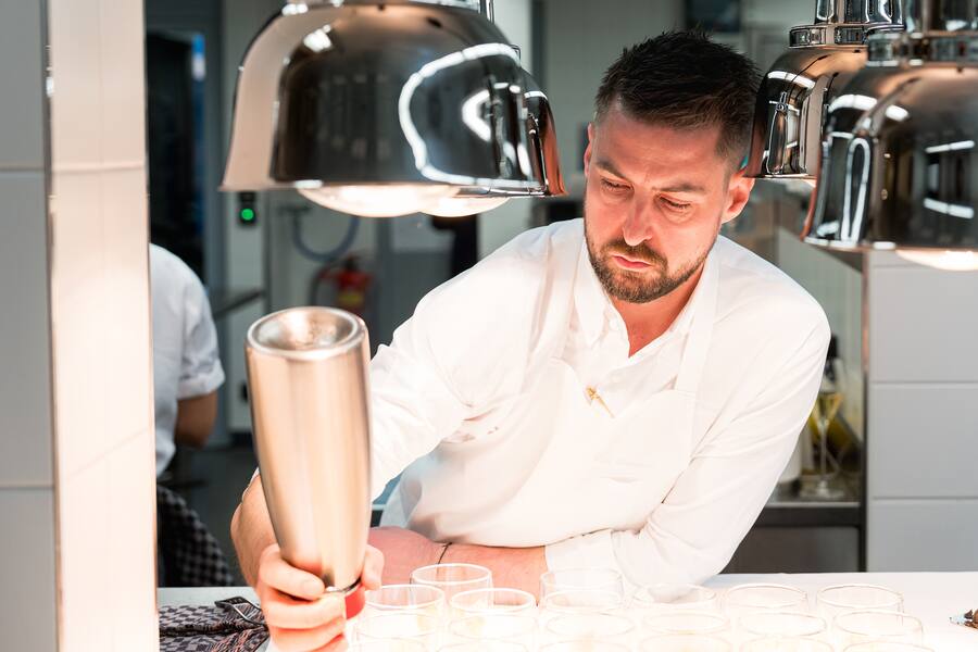 Kirk Westaway am Pass