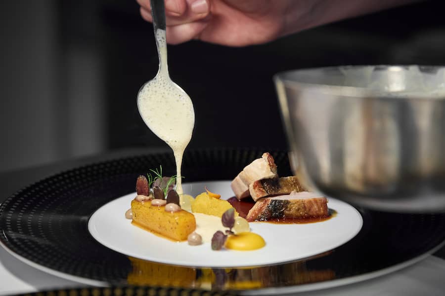 Mittagsmenü Perlhuhn