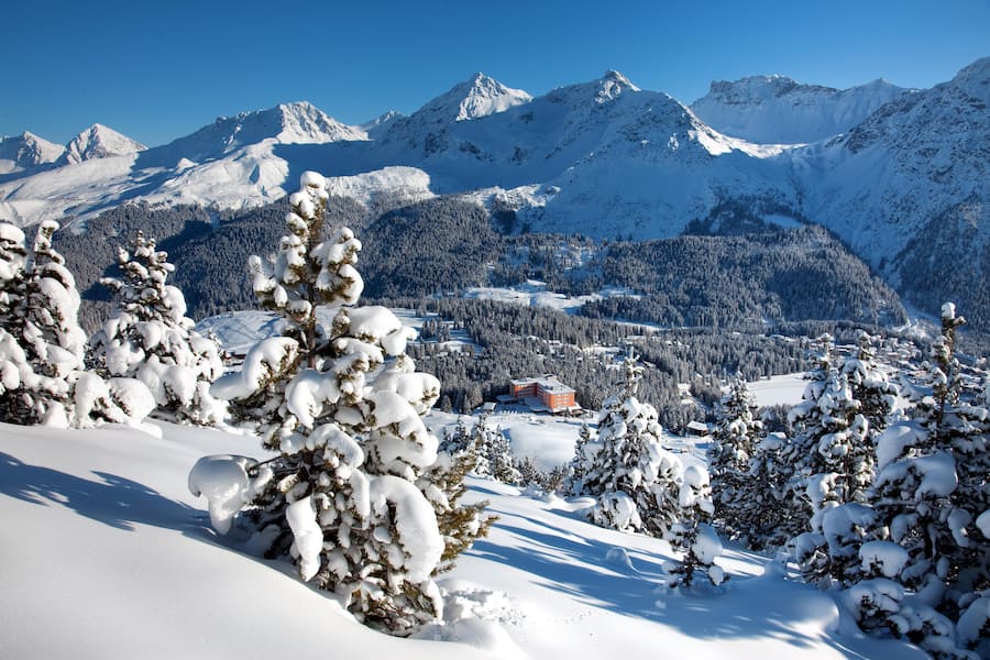 Prätschli für Geniesser: Der «Hönggerhof» Zürich eröffnet in Arosa eine Winterfiliale. Sardische Küche!