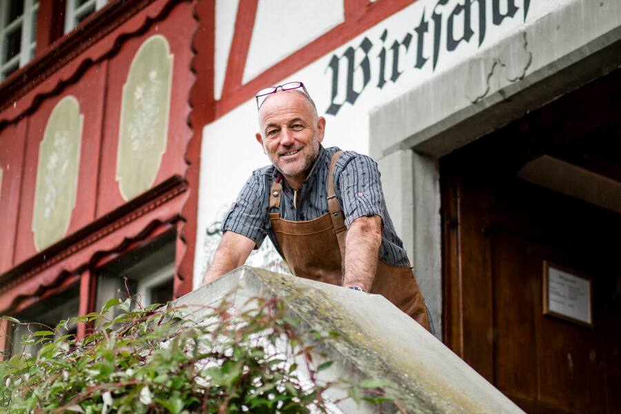 Turi Thoma, Koch in der Wirtschaft zur Burg in Meilen.Â