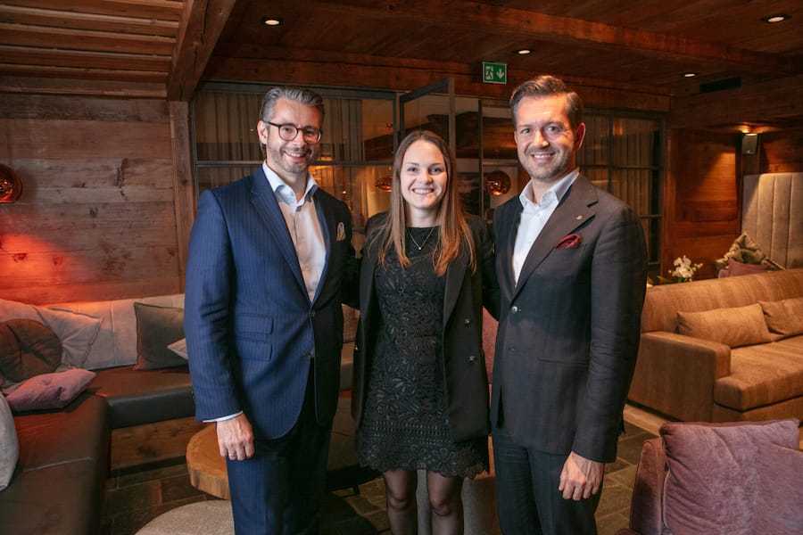 v.l. Christian Zach, Leiter Wealth Management Gstaad, Adonia Brunner, Kundenberaterin Private Wealth und Marco Formoso, Teamleiter Private Wealth Bern, alle UBS.