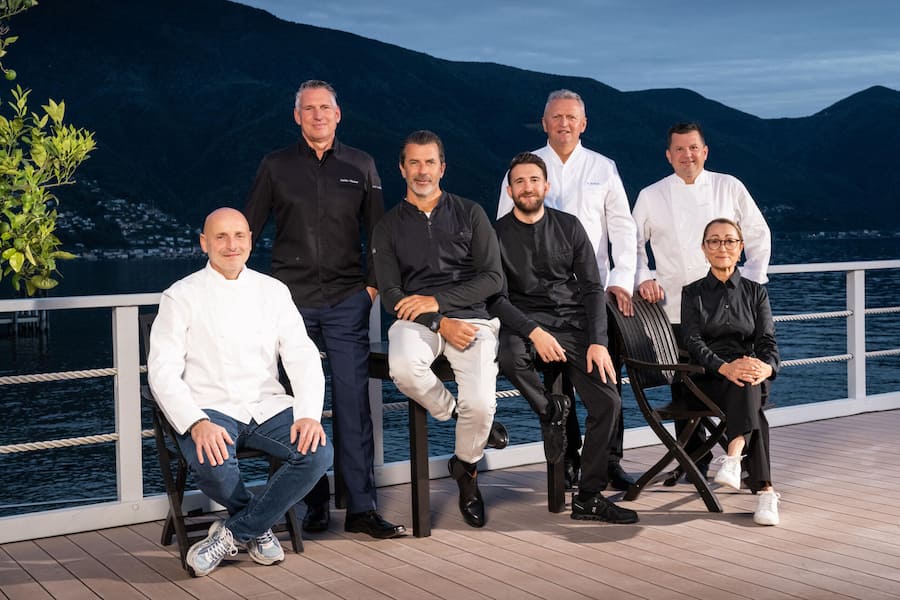 v.l.n.r.: Philippe Chevrier, Heiko Nieder, Andreas Caminada, Peter Knogl, Franck Giovannini, Tanja Grandits Koch des Jahres Guide GaultMillau 2025 - 19er Bild