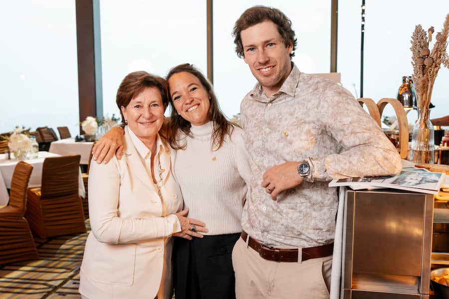 Zwei Generationen auf Erfolgskurs: Vrony Cotting-Julen (l., «Chez Vrony»), Loredana und Elia Zurbriggen («@Paradise»).