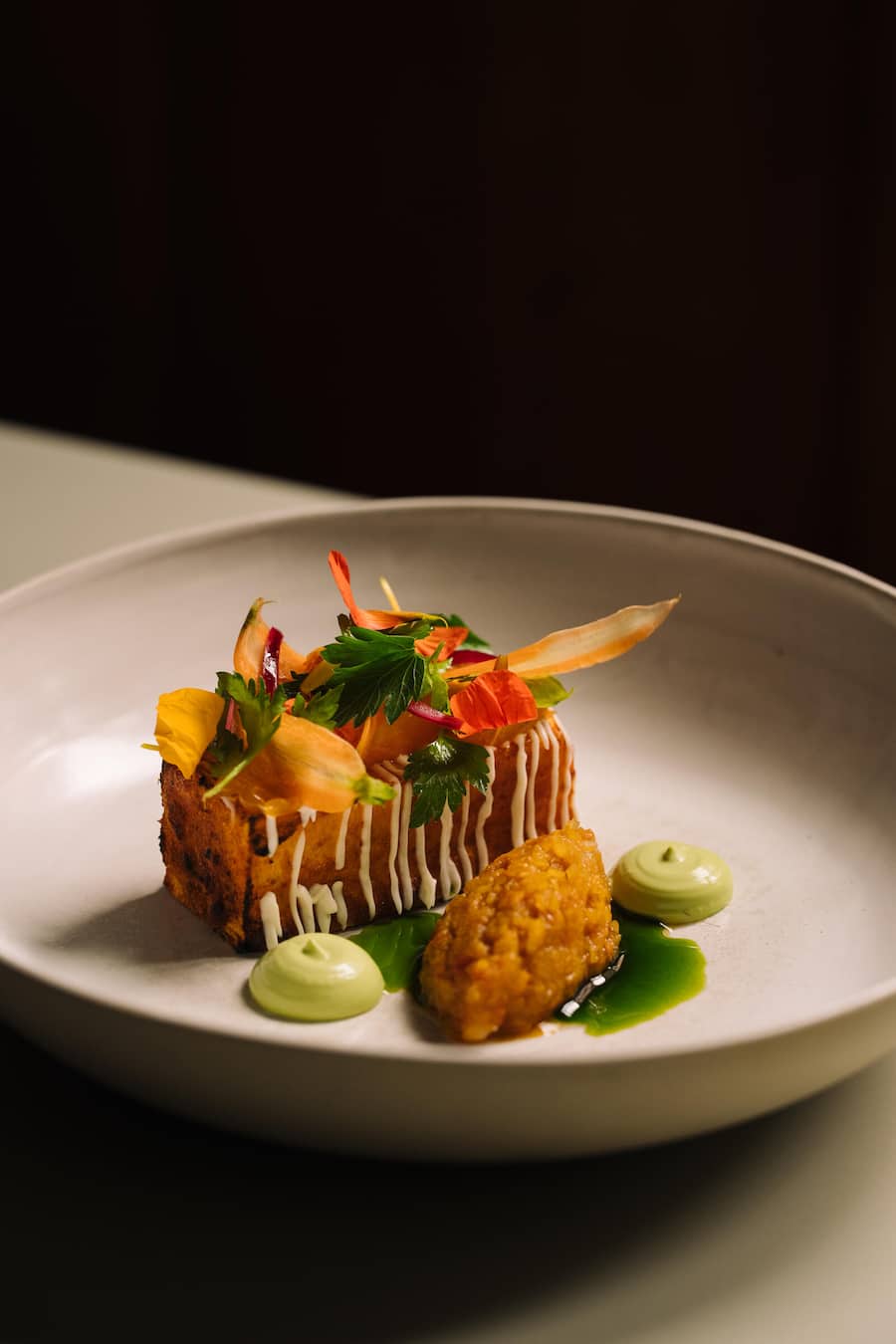 Gewürzkürbis mit Mandarinen-Kürbis-Soffritto und Geissenkäse - Drei Stuben Zurich - Corin Schmid - 1. Oktober 2025 - Copyright Olivia Pulver