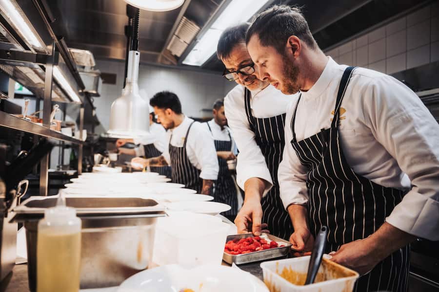 4-Hands Dinner mit Stefan Heilemann vom Widder und Dario Moresco vom Restaurant Orsini - Mandarin Oriental Savoy Zürich