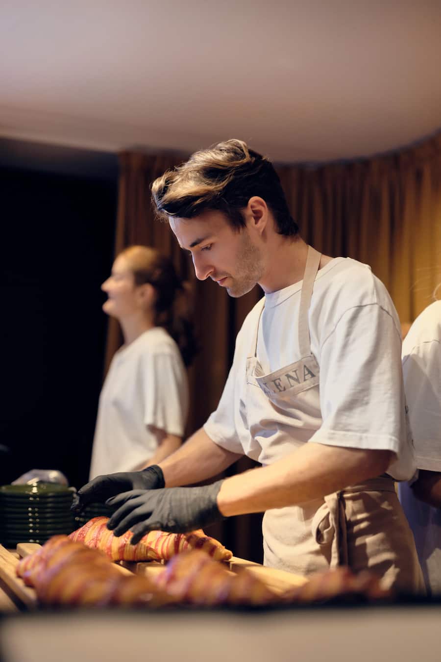 Konzentriert an der Arbeit: Bäcker Camenzind.