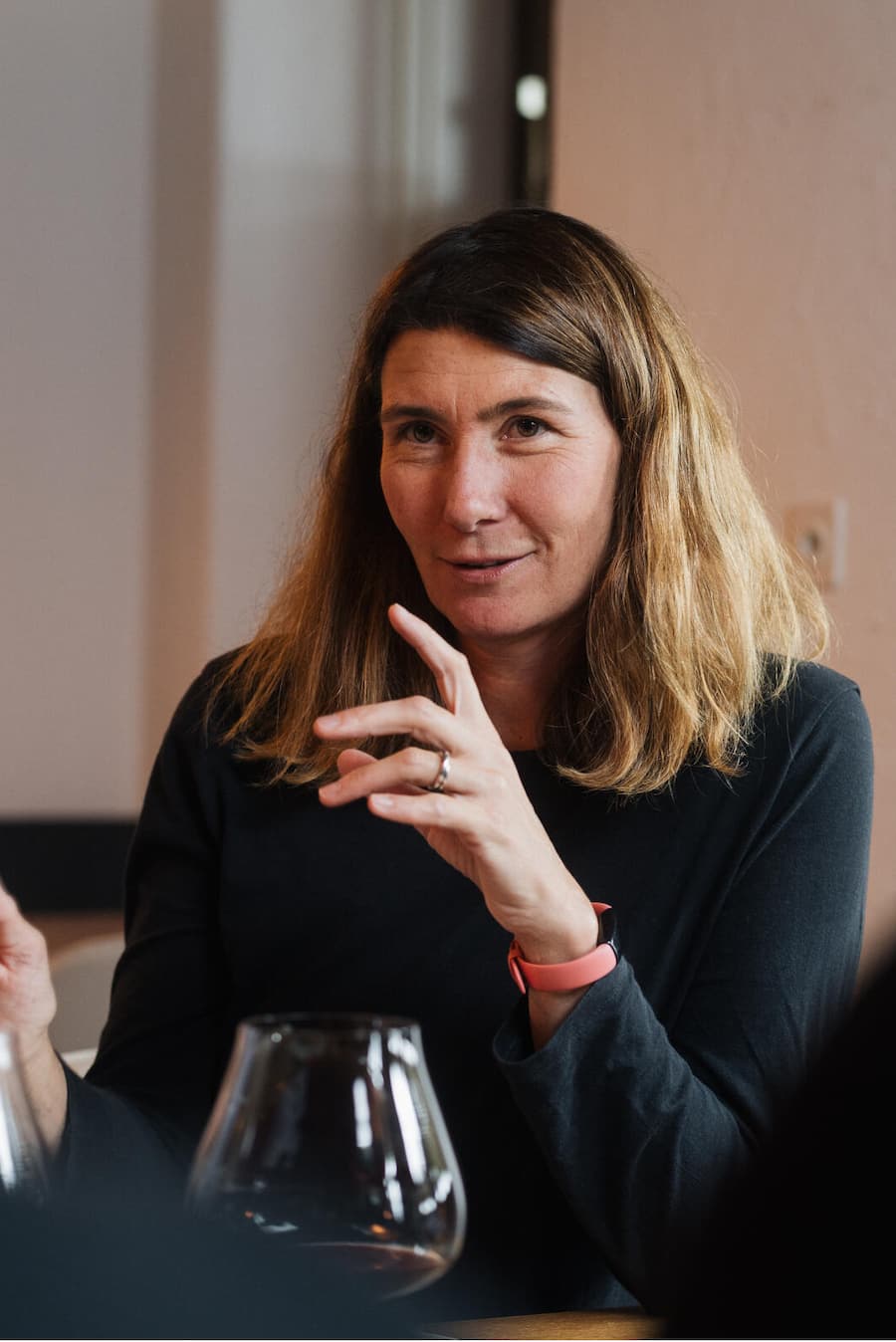 Sabine Steiner, Aux Trois Amis X Krebs&Steiner, 13. Oktober 2025, Restaurant Aux Trois Amis, Schernelz, Copyright Roy Matter