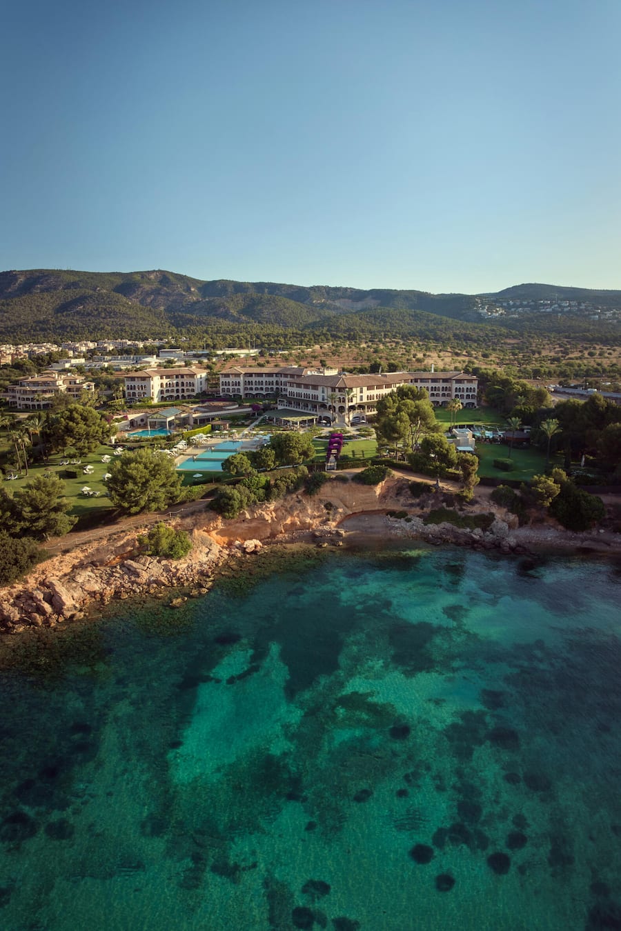 St. Regis Mardavall, Mallorca, Spanien Carlota Muñiz RodrÃguez Account Executive carlota.muniz@truepr.es