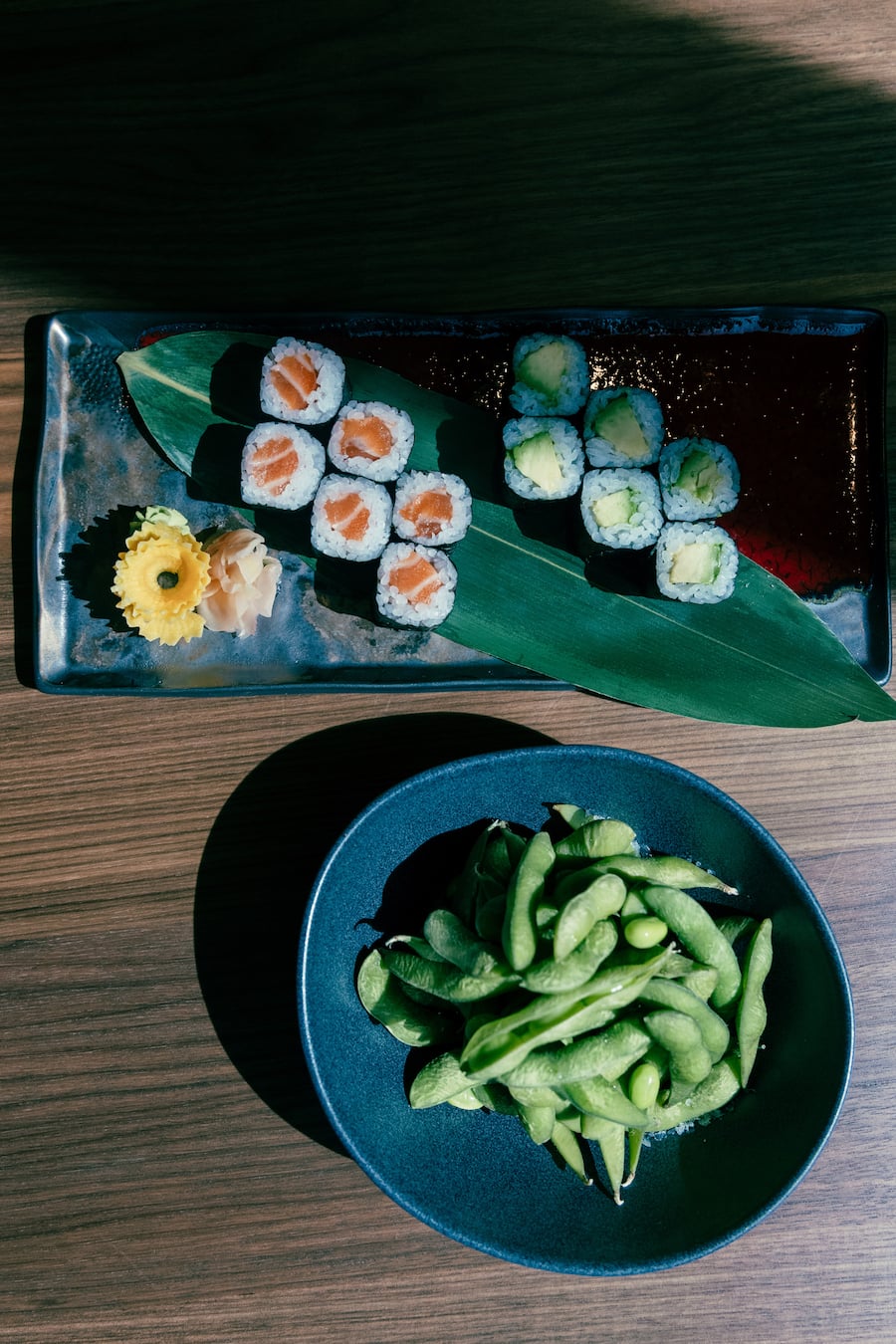 Sushi und Edamame