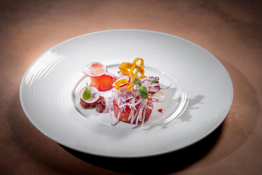 Vom Moment inspiriert: Graved Lachs mit Rande und Kümmellack.