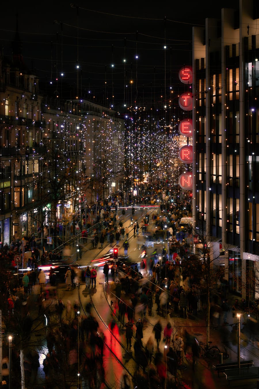 Kombiniert Krug mit Currywurst: Ambassador Dennis Mazza vom «Aurora».