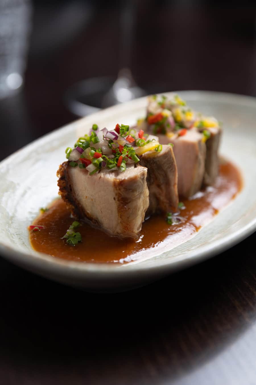 «Ustaria»-Gericht mit Pfiff: Schweinebauch mit Peperoncino & spicy Miso.